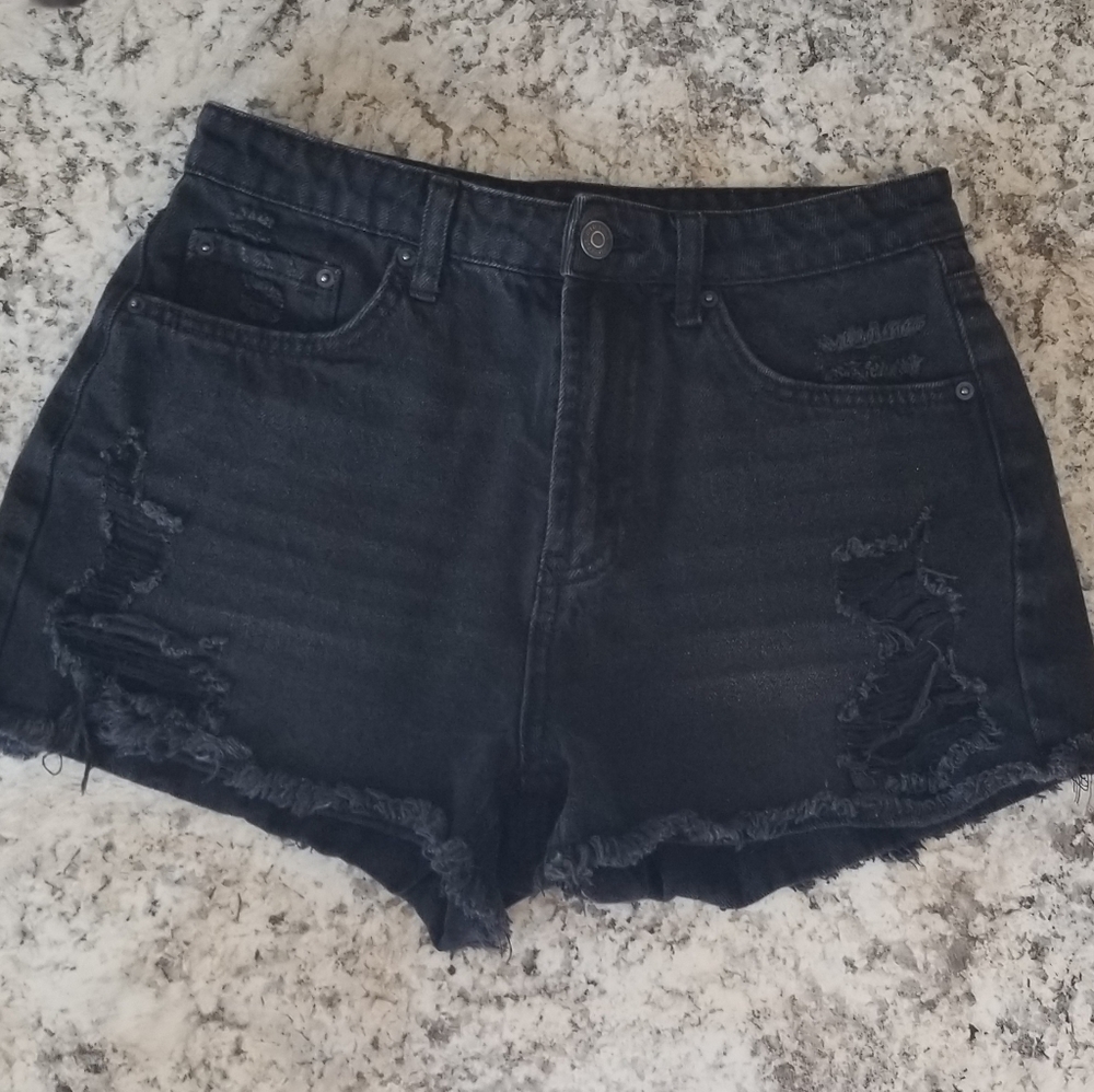 Black distressed denim Wild Fable shorts size 2